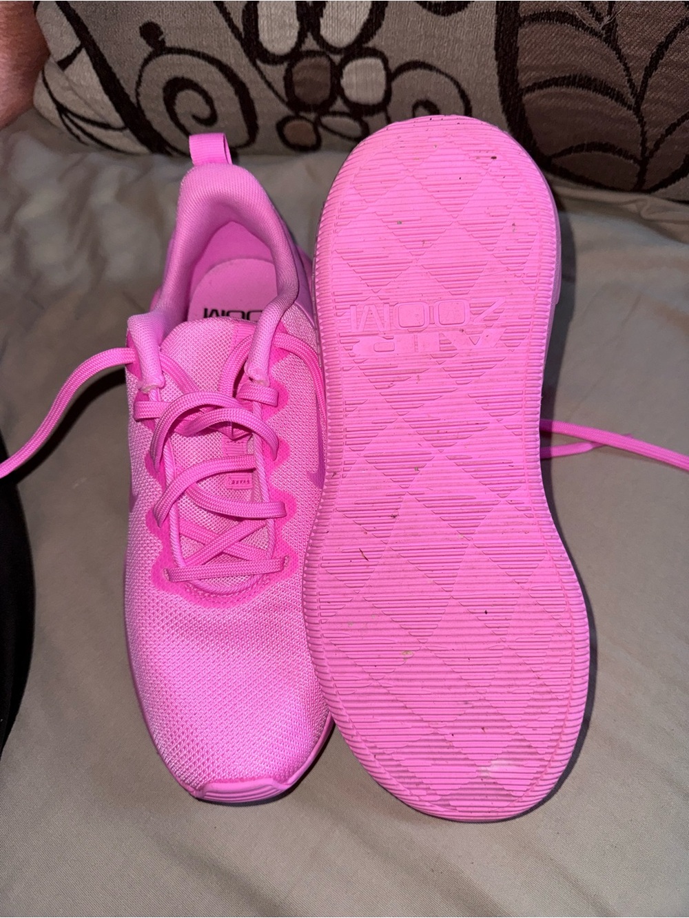 Nike Pink Spell sz 8.5 - Picture 3 of 3